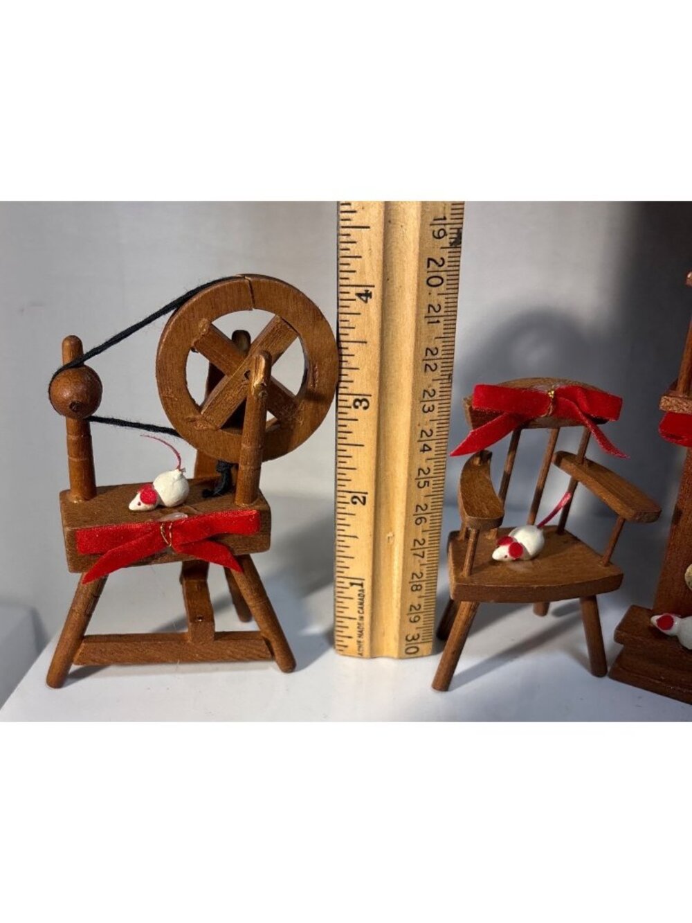 Miniature Wooden Dollhouse Furniture Christmas Spinning Wheel Chair & Clock Mice - Picture 6 of 8